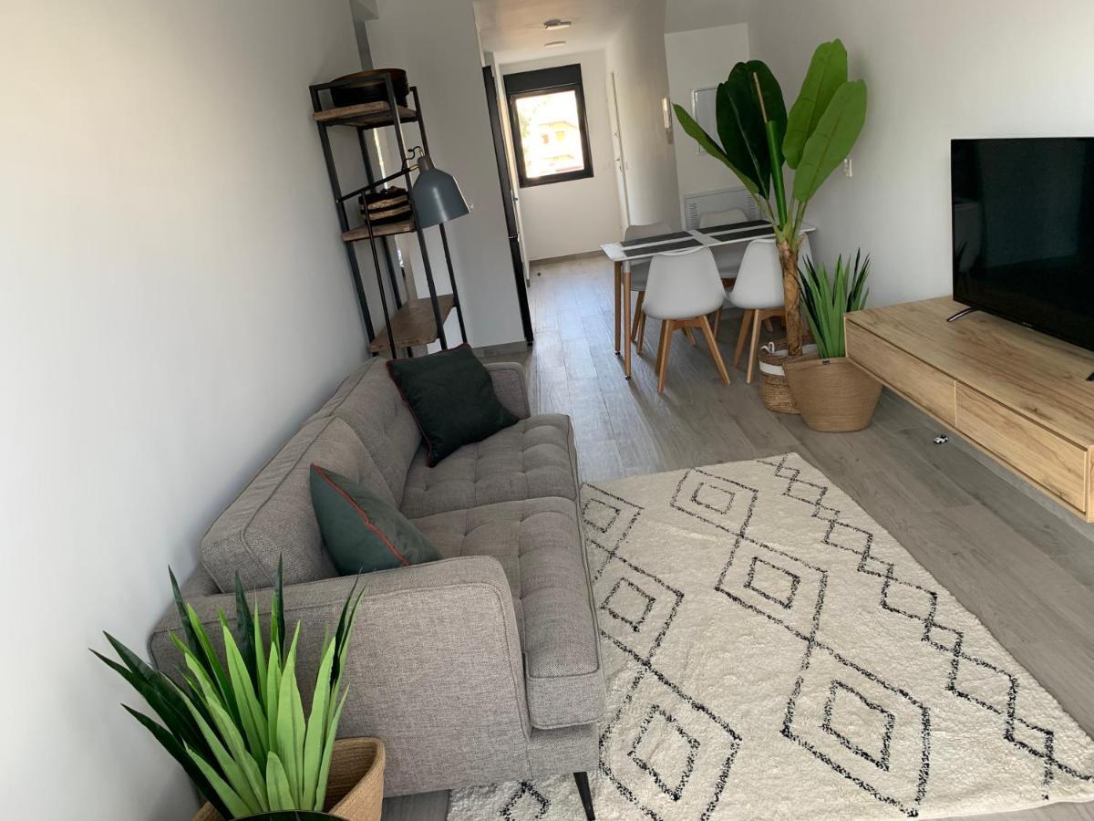Suntiago Residential Elisa Apartment *