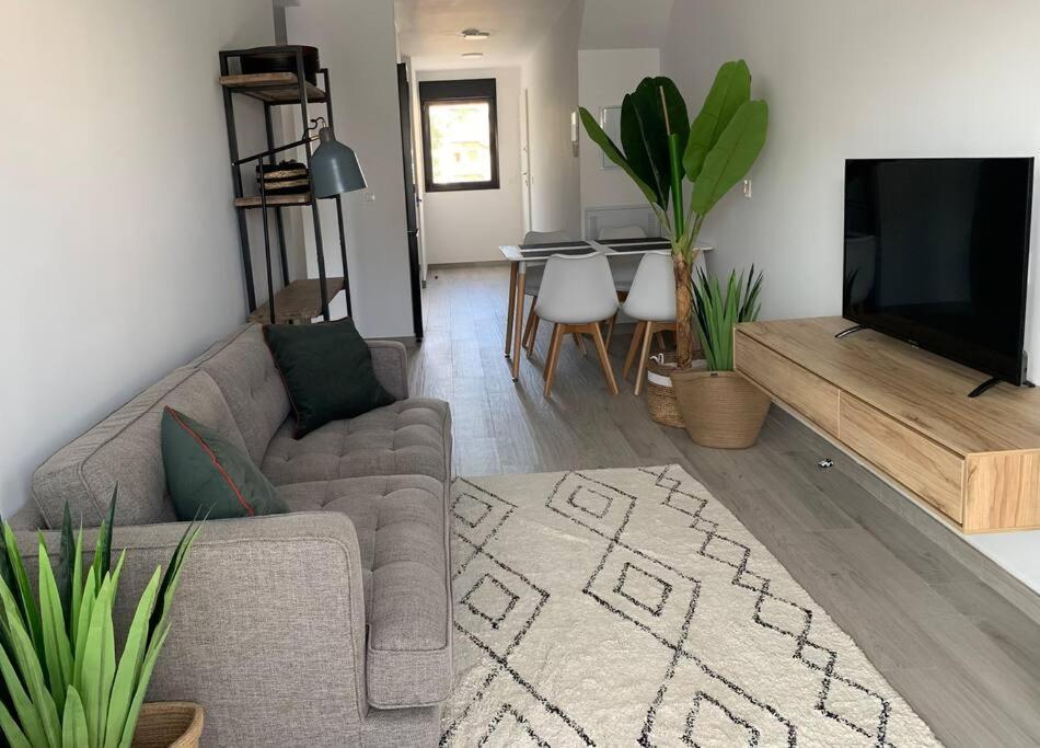 Suntiago Residential Elisa Appartamento